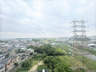 apartment 大阪府茨木市西駅前町5-8 関電不動産茨木ビル1階