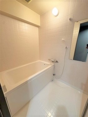 apartment 大阪府茨木市西駅前町5-8 関電不動産茨木ビル1階