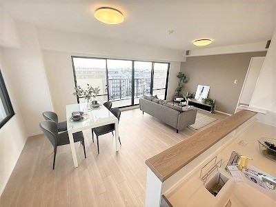 apartment 大阪府茨木市西駅前町5-8 関電不動産茨木ビル1階