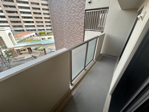 apartment 大阪府茨木市西駅前町5-8 関電不動産茨木ビル1階