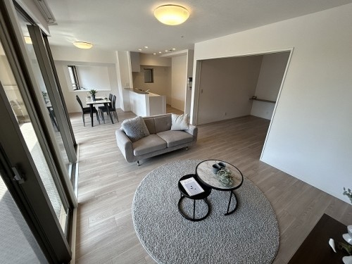 apartment 大阪府茨木市西駅前町5-8 関電不動産茨木ビル1階