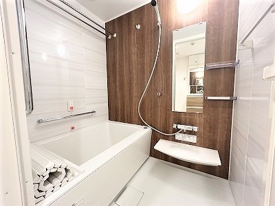 apartment 大阪府茨木市西駅前町5-8 関電不動産茨木ビル1階