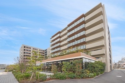 apartment 大阪府茨木市西駅前町5-8 関電不動産茨木ビル1階