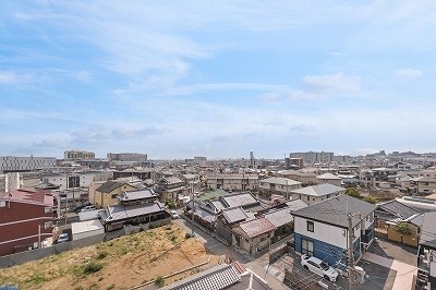 apartment 大阪府茨木市西駅前町5-8 関電不動産茨木ビル1階