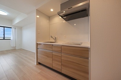 apartment 大阪府茨木市西駅前町5-8 関電不動産茨木ビル1階