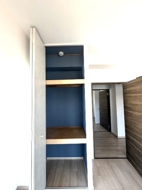 apartment 大阪府茨木市西駅前町5-8 関電不動産茨木ビル1階
