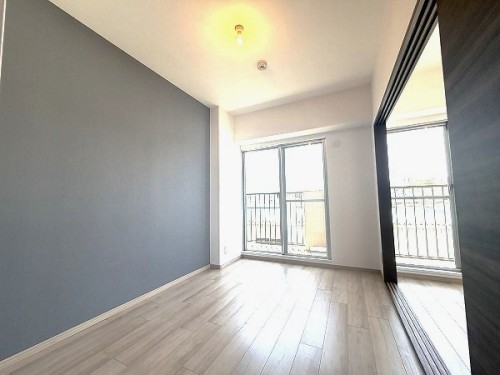 apartment 大阪府茨木市西駅前町5-8 関電不動産茨木ビル1階