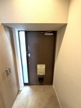 apartment 大阪府茨木市西駅前町5-8 関電不動産茨木ビル1階