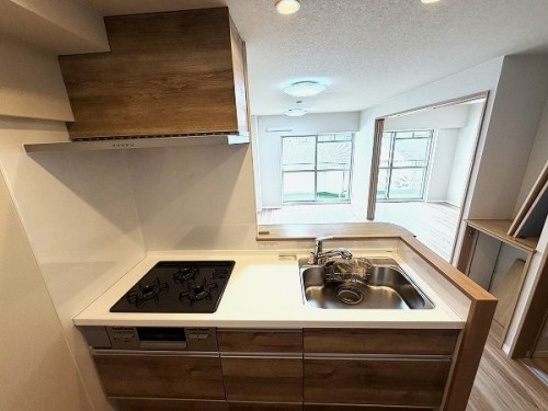 apartment 大阪府茨木市西駅前町5-8 関電不動産茨木ビル1階