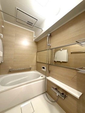 apartment 大阪府茨木市西駅前町5-8 関電不動産茨木ビル1階
