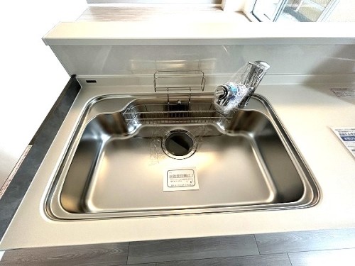 apartment 大阪府茨木市西駅前町5-8 関電不動産茨木ビル1階