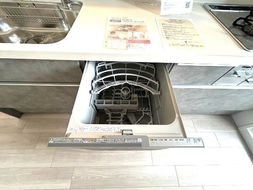 apartment 大阪府茨木市西駅前町5-8 関電不動産茨木ビル1階