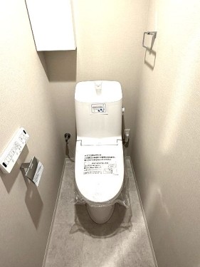 apartment 大阪府茨木市西駅前町5-8 関電不動産茨木ビル1階