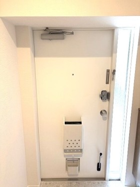 apartment 大阪府茨木市西駅前町5-8 関電不動産茨木ビル1階