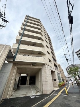 apartment 大阪府茨木市西駅前町5-8 関電不動産茨木ビル1階