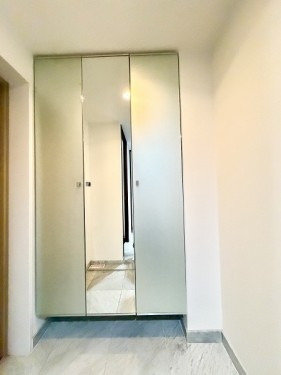 apartment 大阪府茨木市西駅前町5-8 関電不動産茨木ビル1階