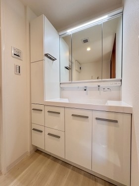apartment 千葉県流山市おおたかの森西１丁目4-3 ザハウスおおたかの森1階