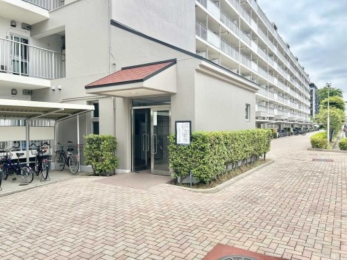 apartment 千葉県流山市おおたかの森西１丁目4-3 ザハウスおおたかの森1階
