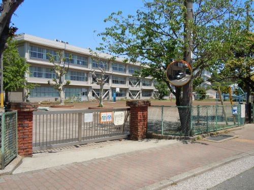 apartment 神奈川県横須賀市公郷町３丁目
地図を見る