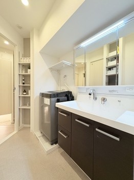 apartment 埼玉県戸田市大字新曽93-1 La Vert戸田 1F