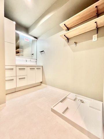 apartment 茨城県水戸市栄町１丁目11番地27号 萩谷ビル1F