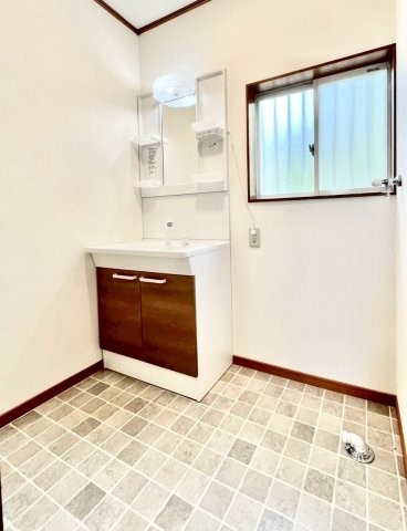 detached 茨城県水戸市栄町１丁目11番地27号 萩谷ビル1F
