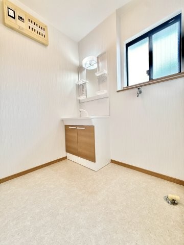 detached 茨城県水戸市栄町１丁目11番地27号 萩谷ビル1F