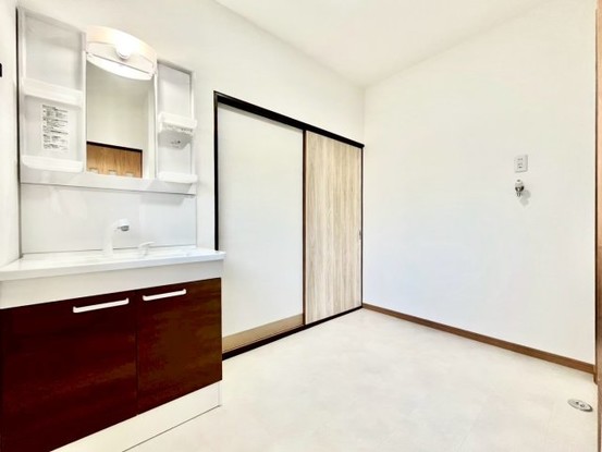 detached 茨城県水戸市栄町１丁目11番地27号 萩谷ビル1F