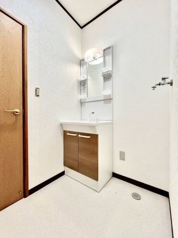 detached 茨城県水戸市栄町１丁目11番地27号 萩谷ビル1F