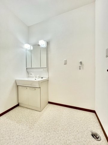 detached 茨城県水戸市栄町１丁目11番地27号 萩谷ビル1F