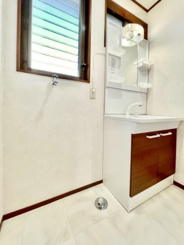 detached 茨城県水戸市栄町１丁目11番地27号 萩谷ビル1F