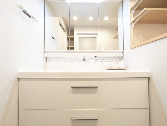 apartment 東京都葛飾区西亀有４丁目
地図を見る