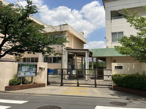 apartment 東京都葛飾区西亀有４丁目
地図を見る