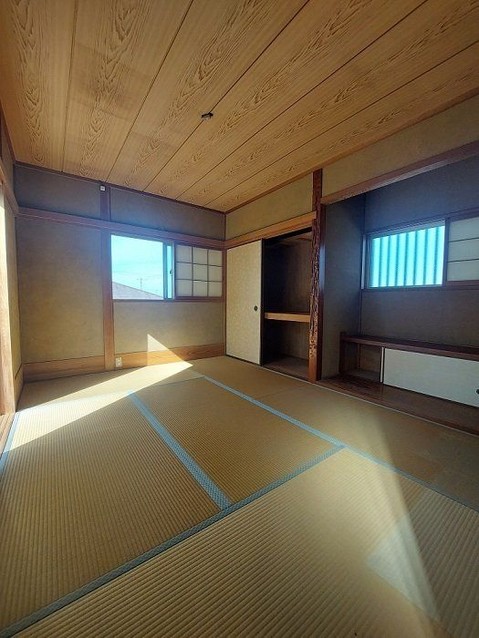 detached 大阪府泉南郡熊取町山の手台３丁目
地図を見る