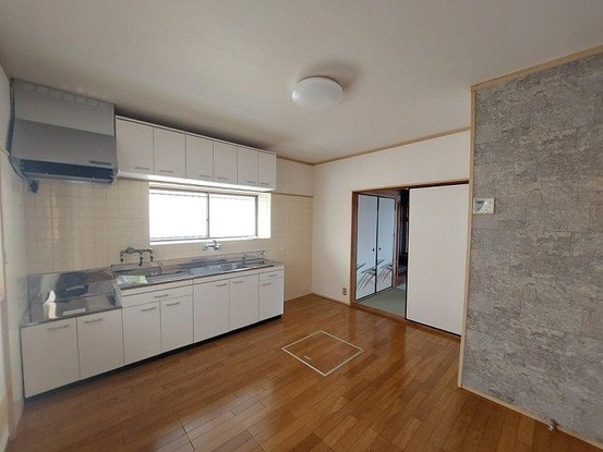 detached 大阪府泉南郡熊取町山の手台３丁目
地図を見る