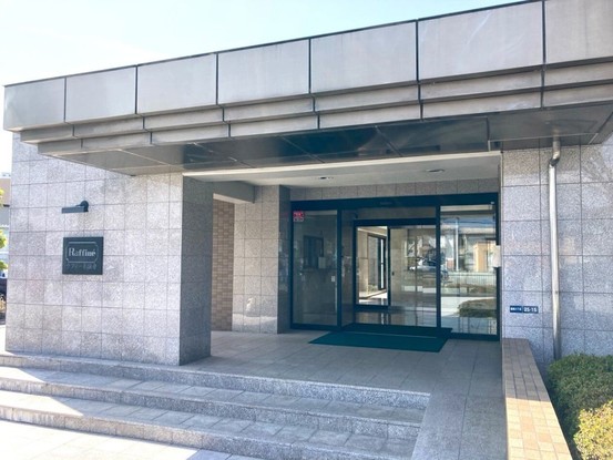 apartment 山梨県甲府市大里町5291 セットONE103