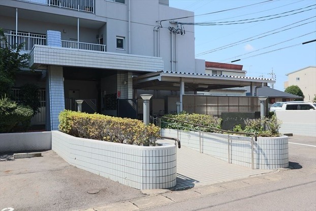 apartment 愛知県江南市古知野町塔塚
地図を見る