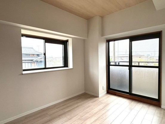 apartment 愛知県あま市上萱津川崎
地図を見る