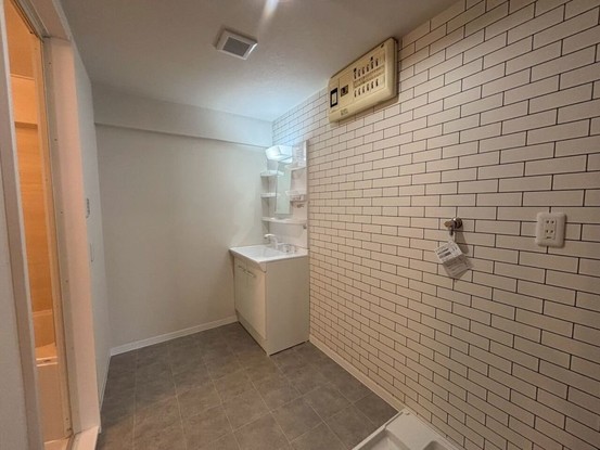 apartment 愛知県あま市上萱津川崎
地図を見る