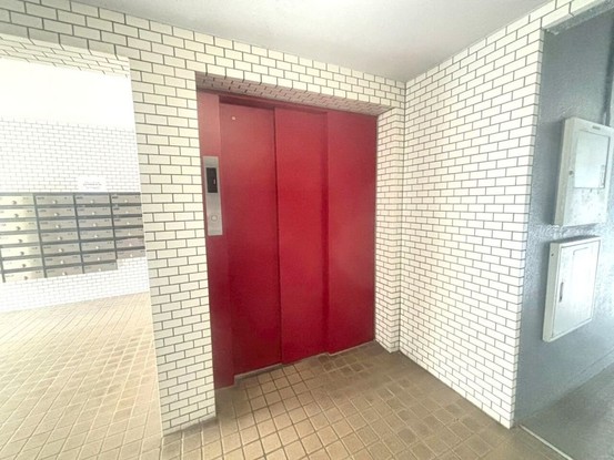 apartment 愛知県瀬戸市西松山町１丁目
地図を見る