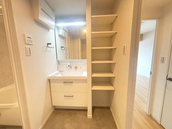 apartment 愛知県瀬戸市西松山町１丁目
地図を見る