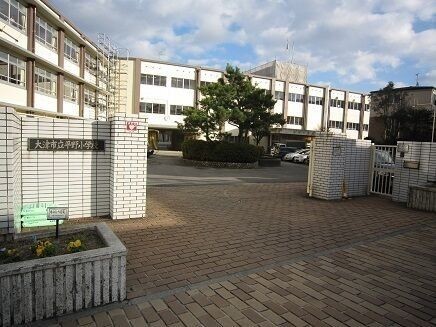 apartment 滋賀県大津市西の庄
地図を見る