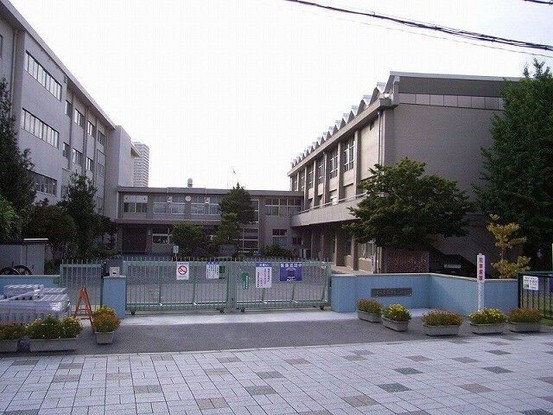 apartment 滋賀県草津市大路１丁目
地図を見る