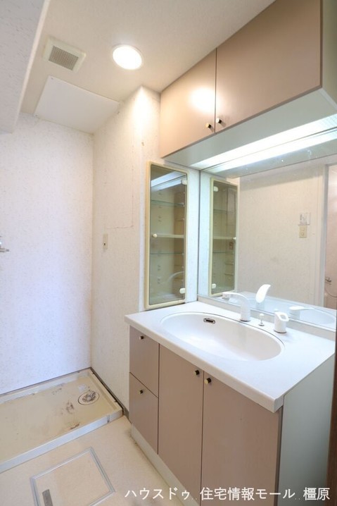 apartment 奈良県橿原市栄和町
地図を見る