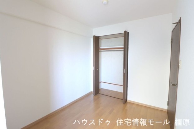 apartment 奈良県大和高田市旭南町
地図を見る