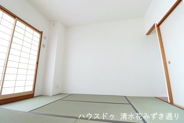 apartment 静岡県静岡市清水区楠新田
地図を見る