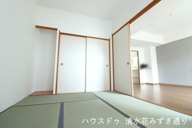 apartment 静岡県静岡市清水区楠新田
地図を見る