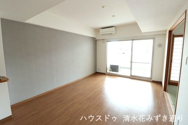 apartment 静岡県静岡市清水区楠新田
地図を見る