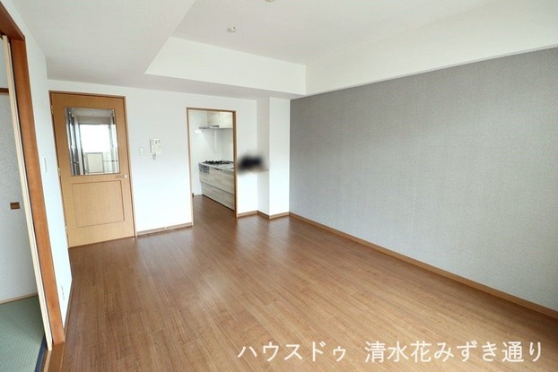 apartment 静岡県静岡市清水区楠新田
地図を見る
