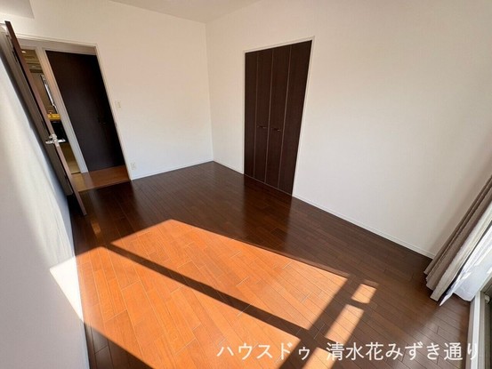 apartment 静岡県静岡市清水区幸町
地図を見る
